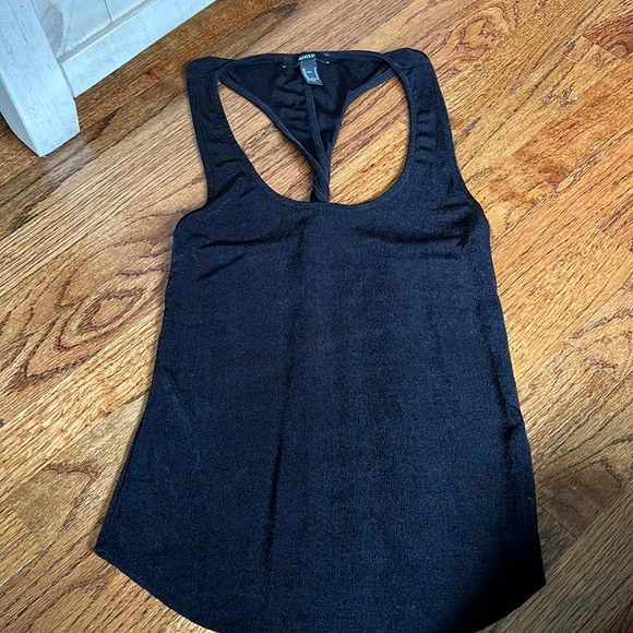 Forever 21 Tops - Forever 21 Black razor back twist tank top